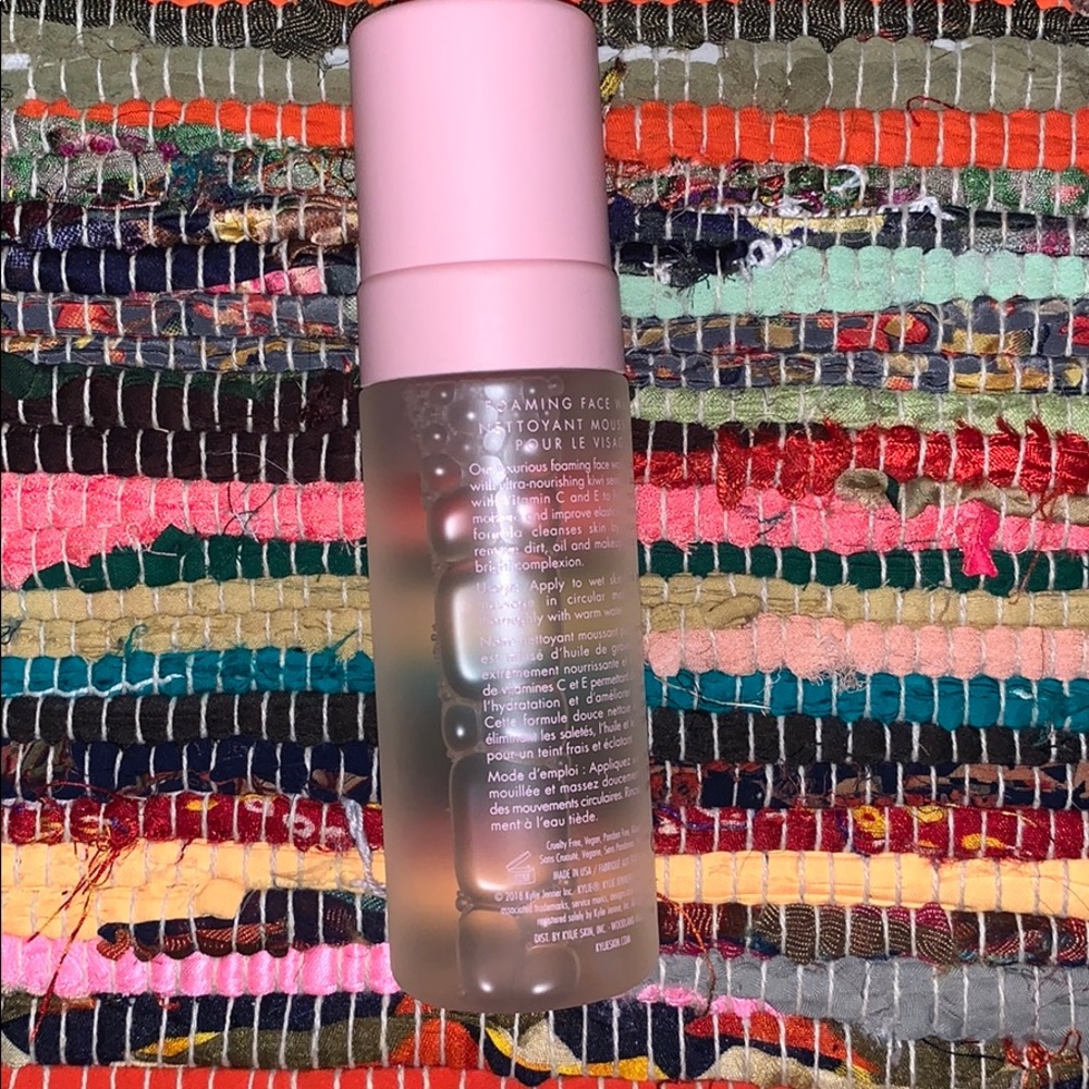 Kylieskin Foaming Face Wash